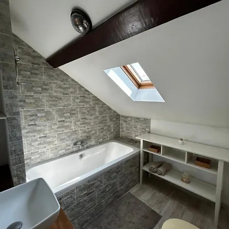Apartment A 10 Min De Paris - Train, Metro Noisy-le-Sec